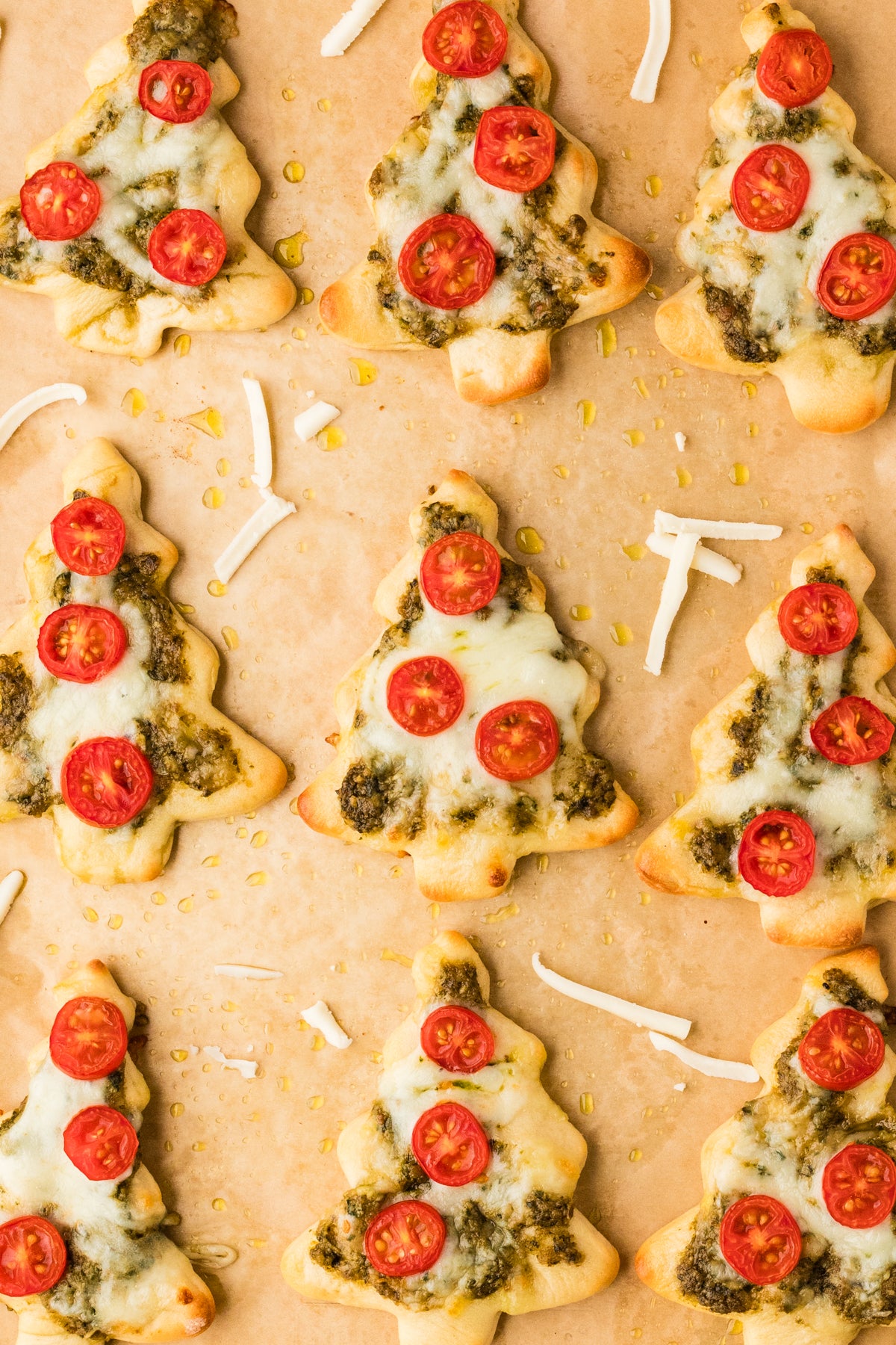 EXCLUSIVE: Mini Christmas Tree Pesto Pizza