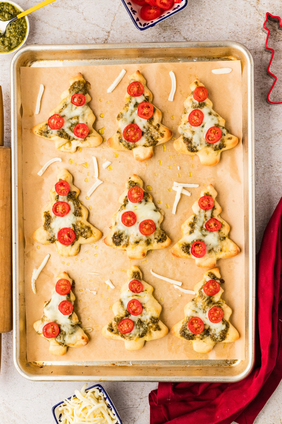 EXCLUSIVE: Mini Christmas Tree Pesto Pizza
