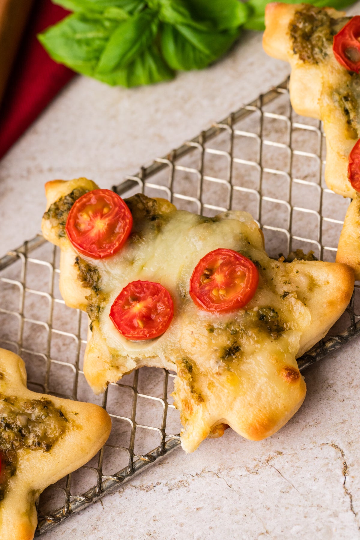 EXCLUSIVE: Mini Christmas Tree Pesto Pizza