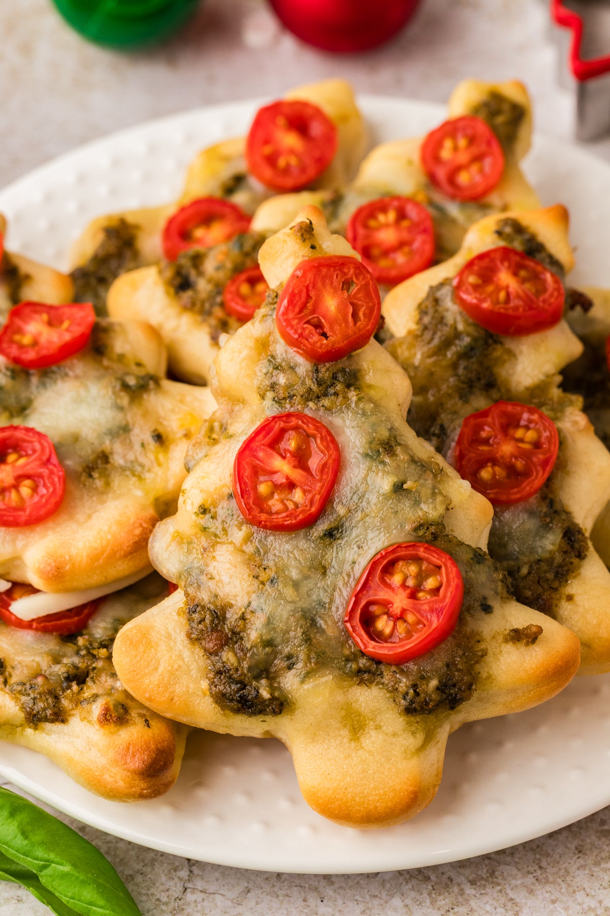 EXCLUSIVE: Mini Christmas Tree Pesto Pizza