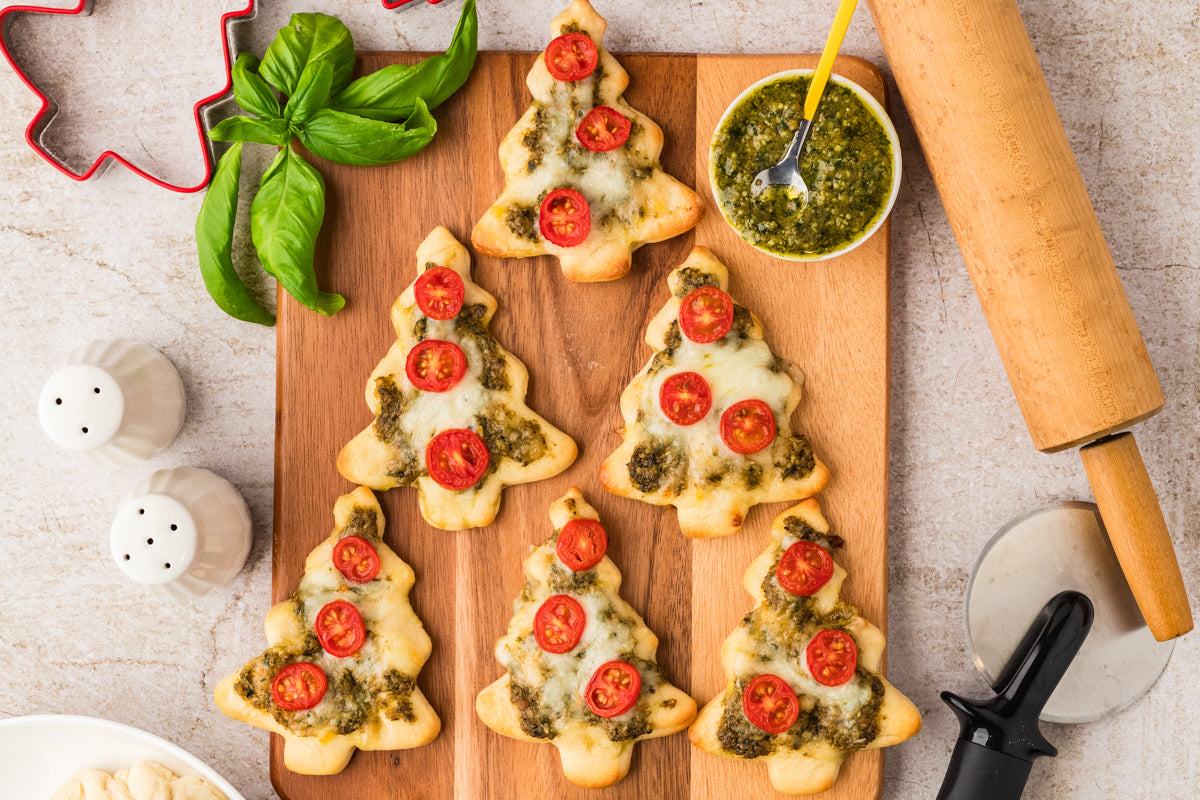 EXCLUSIVE: Mini Christmas Tree Pesto Pizza