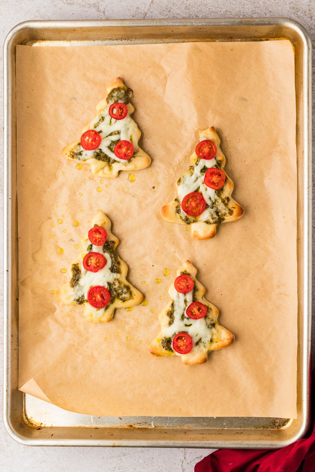 EXCLUSIVE: Mini Christmas Tree Pesto Pizza