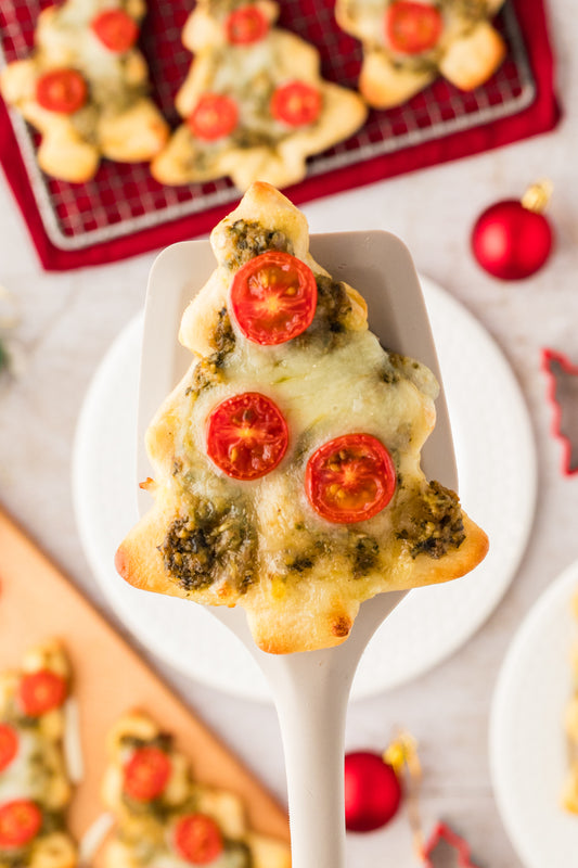 EXCLUSIVE: Mini Christmas Tree Pesto Pizza