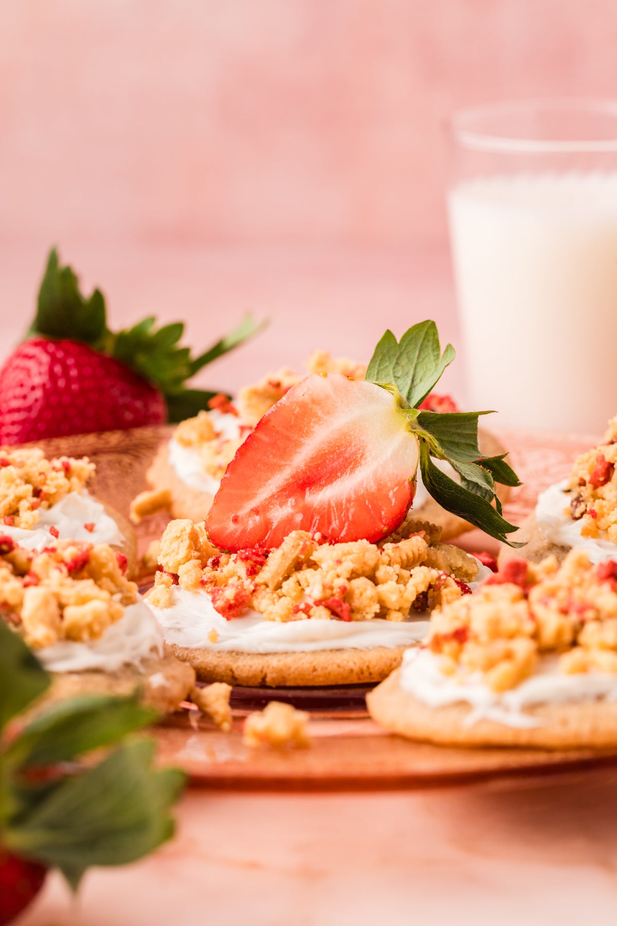 EXCLUSIVE: Strawberry Crunch Cookies