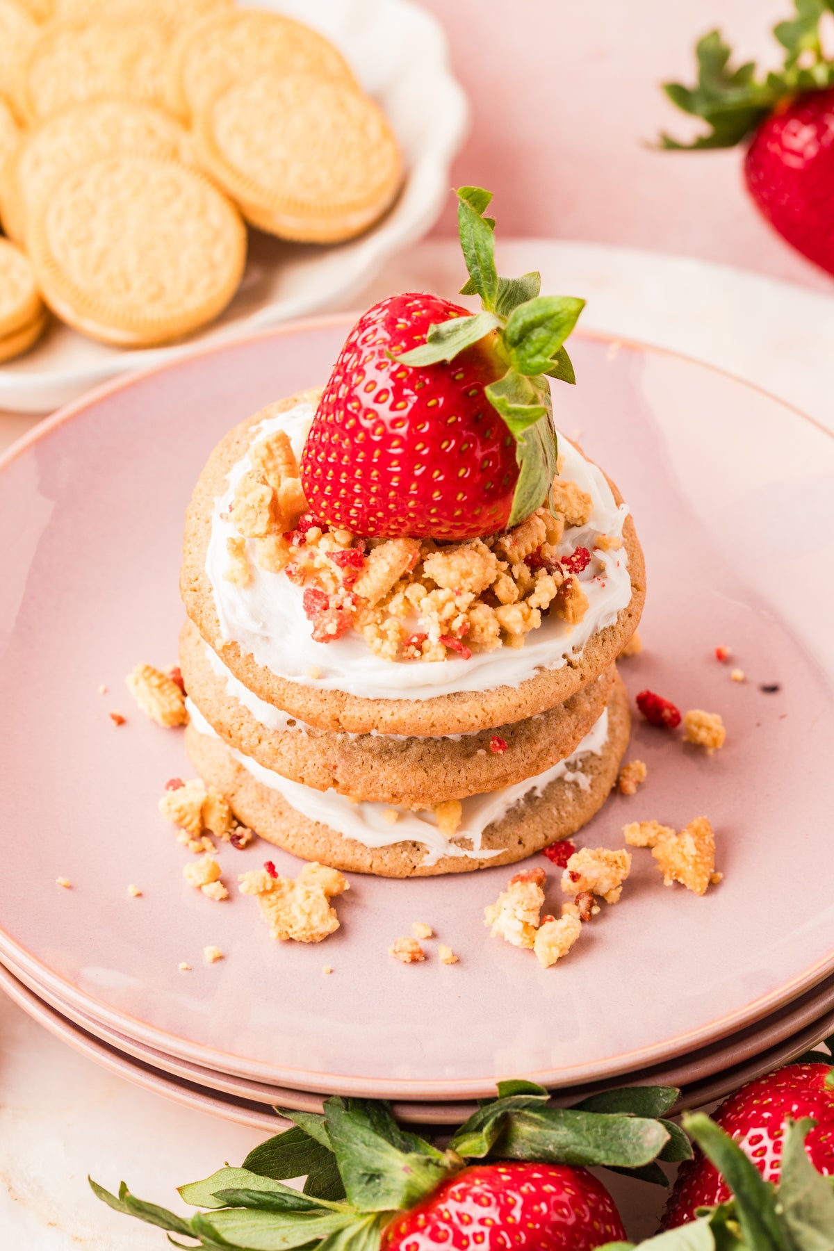 EXCLUSIVE: Strawberry Crunch Cookies